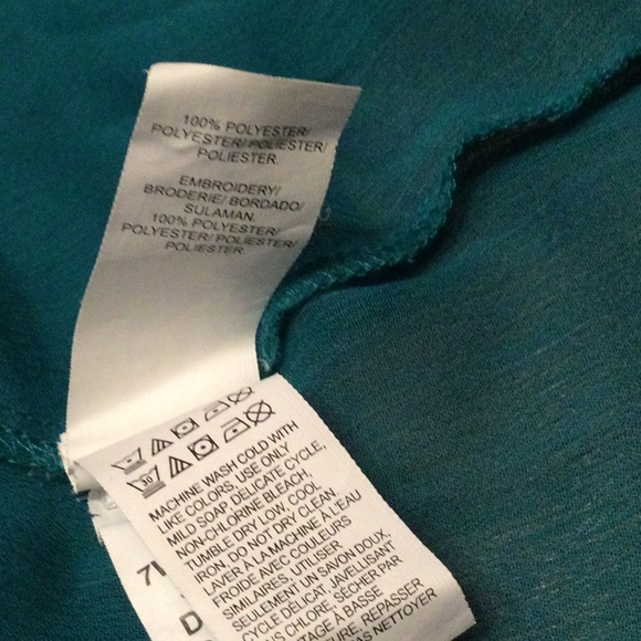 Lady Brand Sleeveless Top - Picture 7 of 7